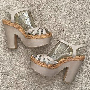NIB Seychelles When I’m With You Platform sandals off white 9